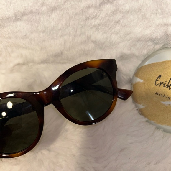 Gucci Tortoiseshell Round Sunglasses - Picture 4 of 12